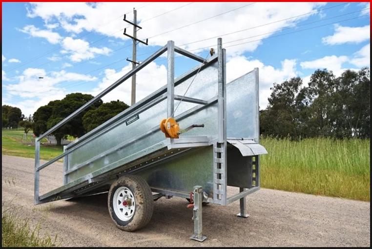 Galvanised cattle trailer: 